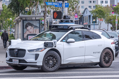 Waymos Get In Way Fewer Serious Crashes With Cyclists And Pedestrians Than Human Drivers