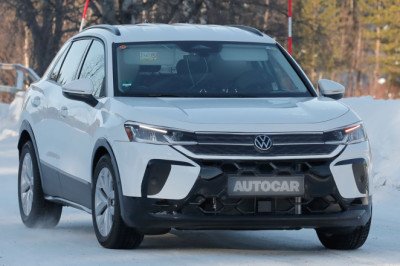 New VW T-Roc due in August with Prius-style hybrid system