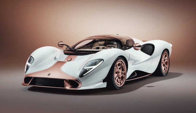 The De Tomaso P72 Is Finally Here. And It's Stunning