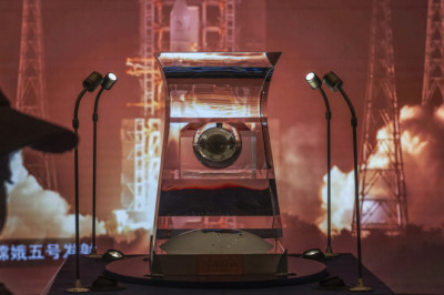 China Handing Out Moon Rocks To Everyone But NASA