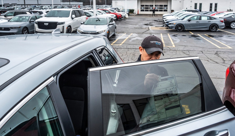 Car-buying frenzy continues, pushing new vehicle prices higher