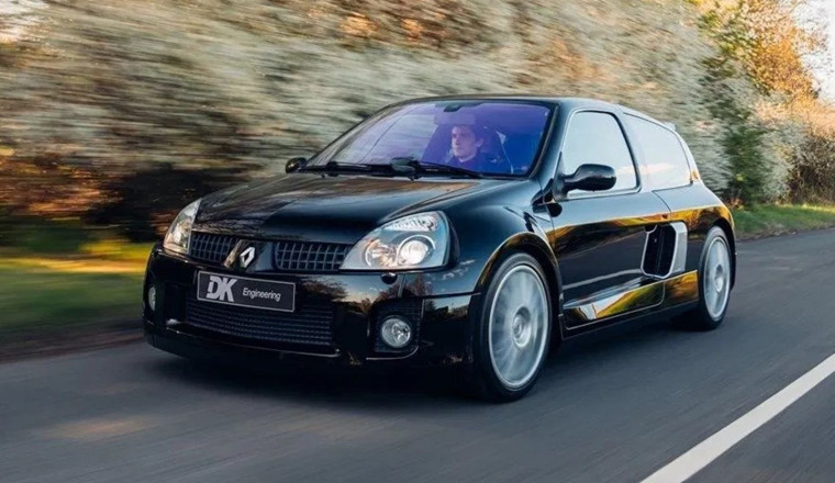 Forever garage hot hatches | Six of the Best