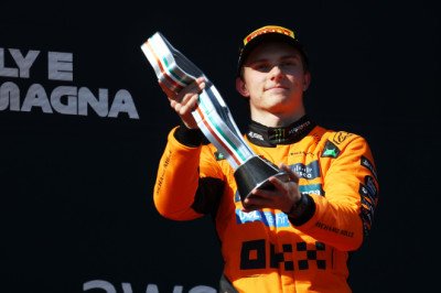 Piastri 'braked too early' in Imola battle with Verstappen