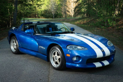 Dealer-Built Shelby Dodge Viper Becomes One of the Most Expensive Ever Sold