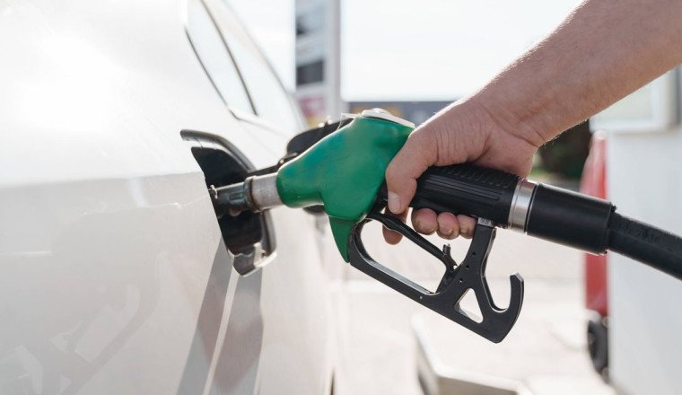 Mechanic explains why using premium petrol is 'waste of money' for most drivers