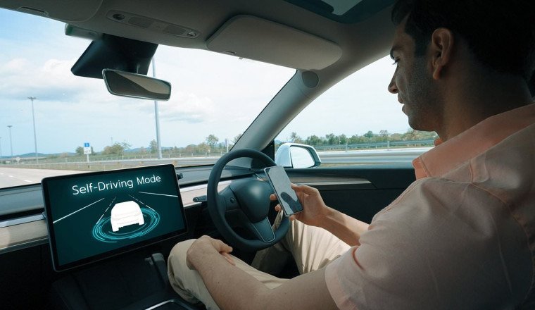Labour delays self-driving cars on Britain's roads by 12 months