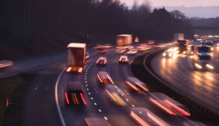 Drivers only just realising you can legally ignore motorway speed limit sign