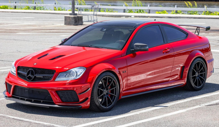 Your Back Could Totally Handle You Buying This 1-Of-800 2013 Mercedes-Benz C63 AMG Black Series