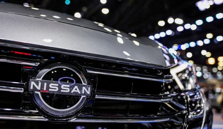 Nissan cuts jobs, halts merit raises in global restructuring push