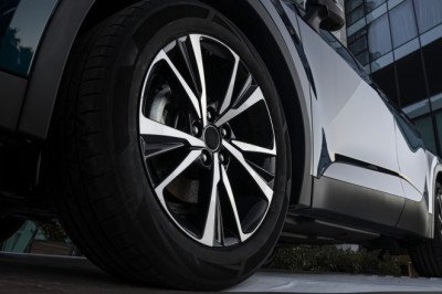 Tire Noise Vs. Wheel Bearing Noise: How To Tell The Difference