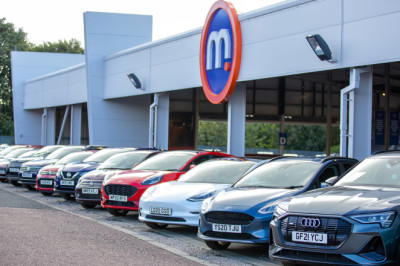 Motorpoint and family-run Sandicliffe named among UK’s best big companies to work for