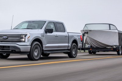 Electric Truck Battery Demand Increased More Than 70% Last Year, Future Is Uncertain