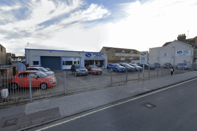 Long-standing car dealership goes up for sale as business closes down after 45 years