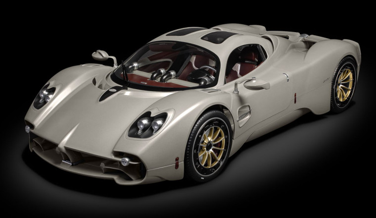 You Can Now Build Your Own Pagani Utopia (In 1:8 Scale)