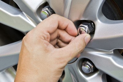 How Lug Nuts Swell And Why It's A Problem