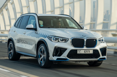 Hydrogen Cars Stalled in the UK: BMW May Hold Back FCEV Launch