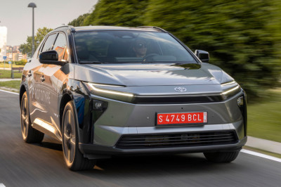 2025 Toyota bZ4X driven: First taste of overhauled Model Y fighter