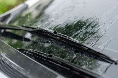 Drivers urged to clean windscreens or risk £1,000 fine