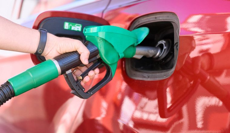 UK drivers warned to fill tanks 'as full as possible' before Wednesday