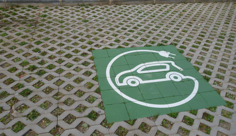 Independent car dealers are overcoming EV fears to embrace used electric stock – Auto Trader