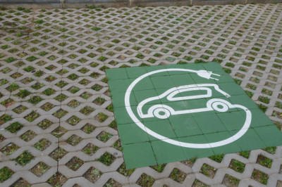 Independent car dealers are overcoming EV fears to embrace used electric stock – Auto Trader