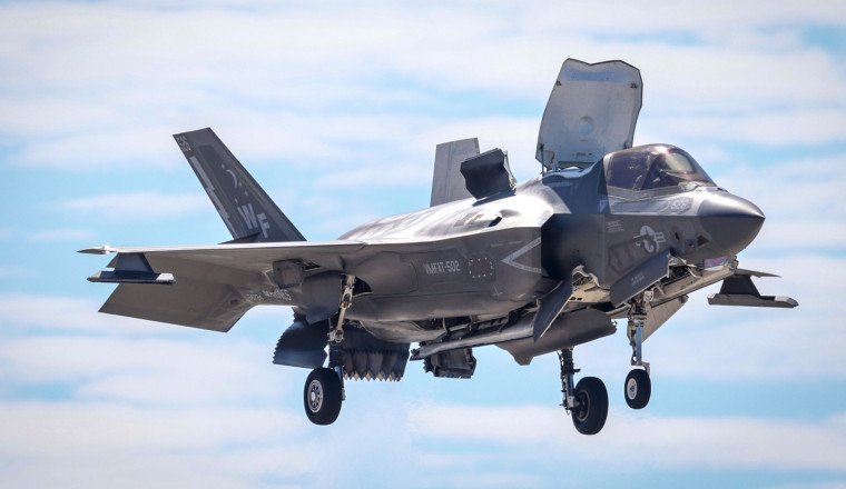 Here's Why The F-35 Lightning Has That Flap Behind The Cockpit