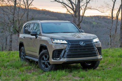 2025 Lexus LX 700h Overtrail Review: They Paywalled the Real Land Cruiser