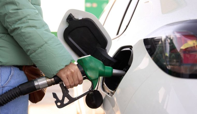 Drivers urged to press ‘secret’ button in cars to save on petrol