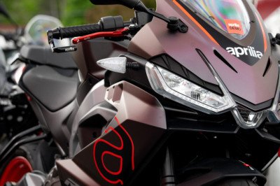 Should You Get A Naked Bike Or A Sportbike For Your First Motorcycle?