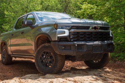 Here’s Why GM Is Sticking With V8s While Everyone Else Switches to Six Cylinders
