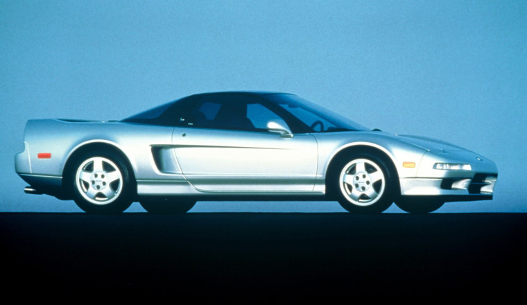 Honda is Making New Parts for the Original NSX