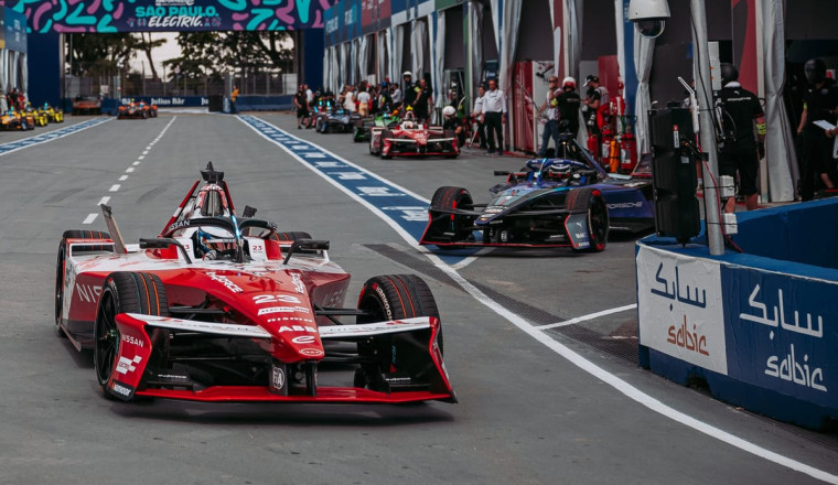 Porsche's shock approach for runaway leader Rowland revealed