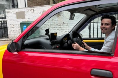 I drove the iconic Inbetweeners Car through Central London - and got this reaction