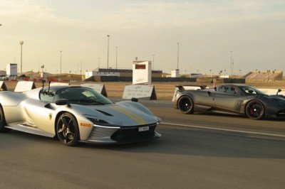 DRAG RACE: Ferrari Daytona SP3 vs Pagani Huayra Roadster BC