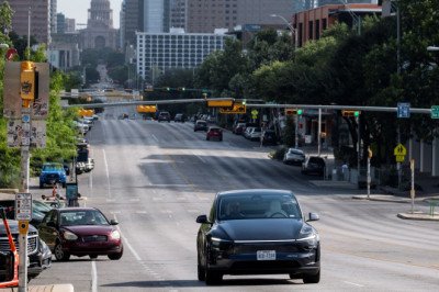 How does Tesla’s robotaxi system work? Inside its remote control strategy and safety gaps