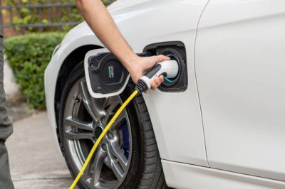 Huge blow for UK drivers after EVs branded 'more unreliable than fuelled cars'