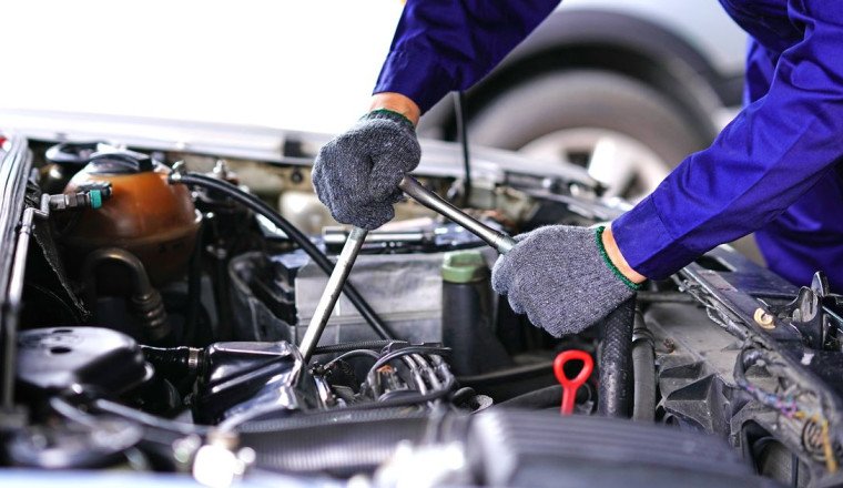 'I'm a car mechanic and this £500 20-year-old motor is top for reliability'