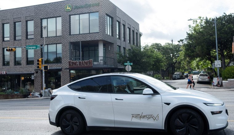 Tesla's robotaxis launch in Texas with 10-vehicle trial run