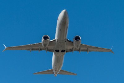 Why The Boeing 737 Flies With Its Wheels Exposed