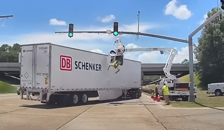 Big Rig Clips Bucket Truck Leaving Worker Dangling For Dear Life