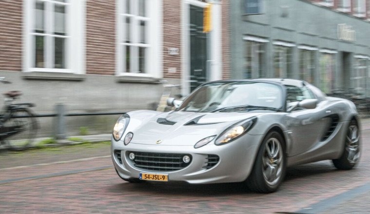 Fears of iconic British carmaker closing UK factory sparks urgent government meeting