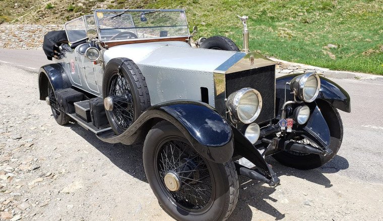 Fury as 'irreplaceable' 100-year-old Rolls-Royce is stolen from hotel - as heartbroken owner offers reward for its safe return