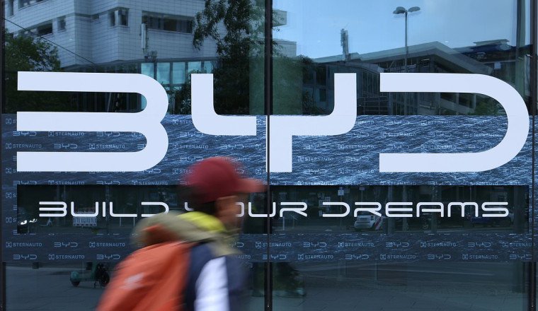 How Chinas BYD overtook Tesla to become world's biggest EV maker - now it's plotting to takeover the UK