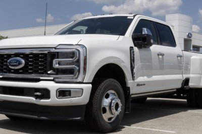 Modern Diesel Engines Still Outsell Gas In Heavy-Duty Trucks: Here's Why