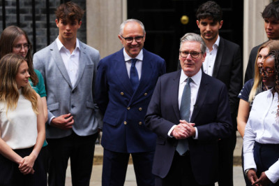 UK Prime Minister hosts F1 in Downing Street