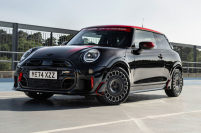 You Can Now Get Factory Rally-Style Wheels For Your Mini