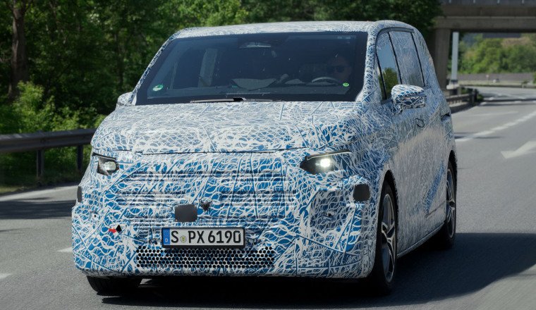 Official pics: Mercedes priming VLE as radical EQV replacement
