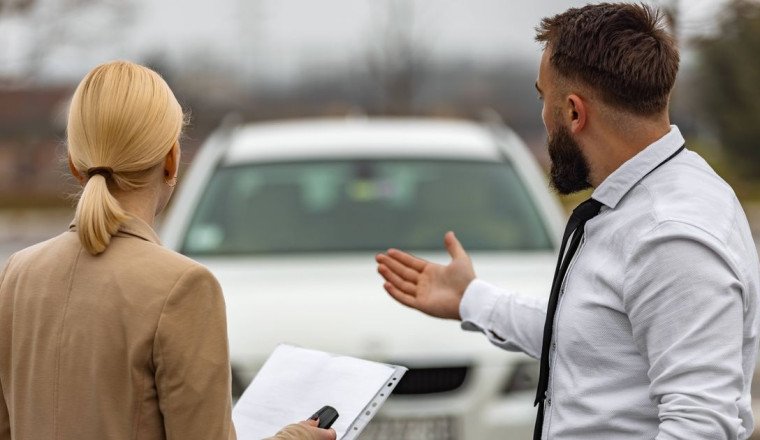 Car dealer names three phrases drivers should never say when buying used car