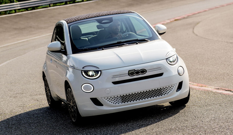 The Fiat 500 Hybrid Is Here, And It Has A Manual