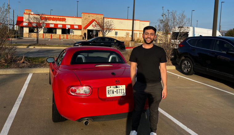 He Turned His Miata Into a Side Hustle by Teaching Enthusiasts to Drive Stick. He’ll Pay You to Do the Same.
